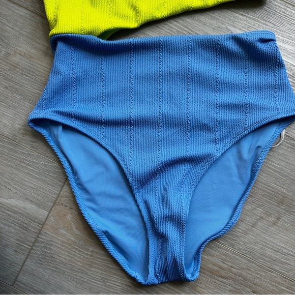 Aerie NWOT Crinkle Asymmetrical Cut Out Yellow and Blue One Piece Swimsuit - Picture 4 of 10
